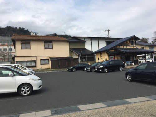 松井物産駐車場（松寿庵）