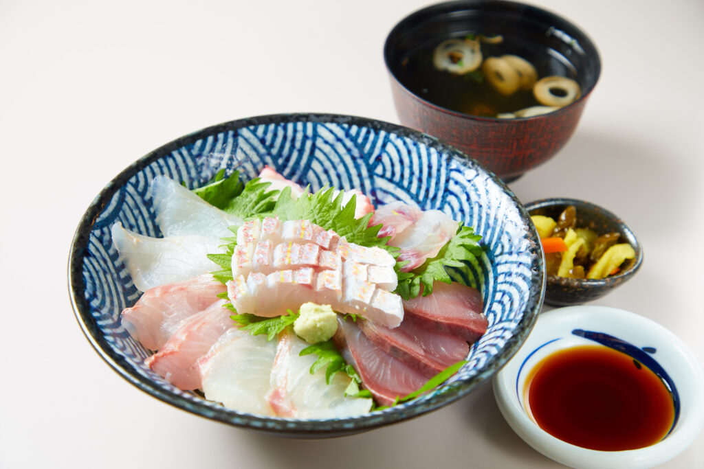 本日のおまかせ海鮮丼  